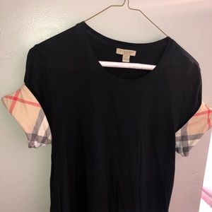 Woman’s Burberry Black Shirt in Large